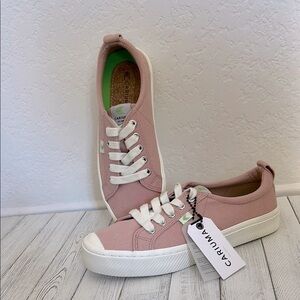 Cariuma Oca Low Top Lace Up Canvas Sneakers Rose Pink